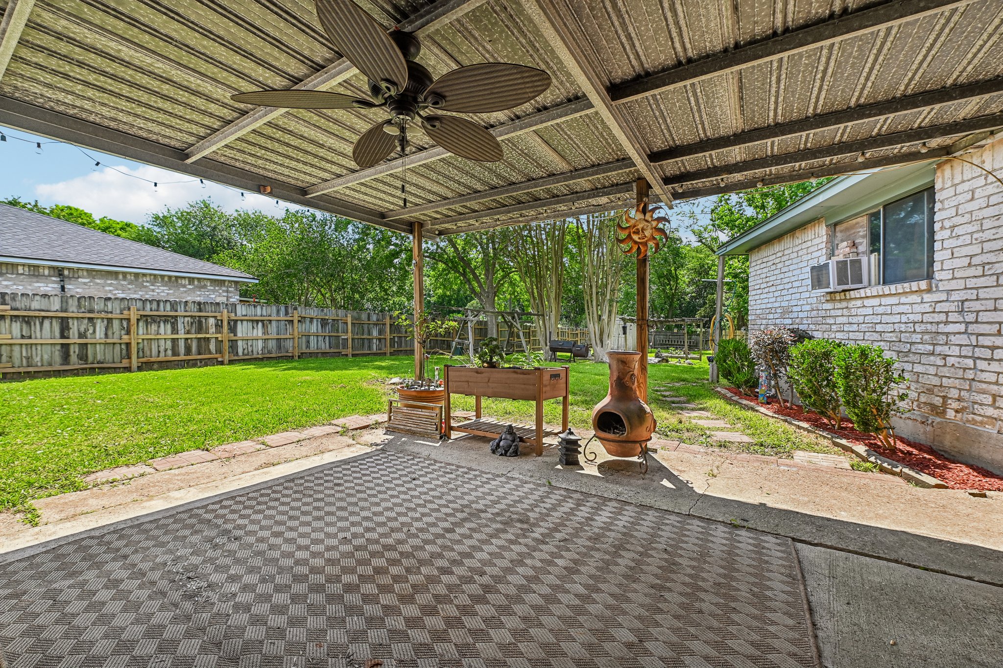Saffron Ln-S1305-030.jpg
