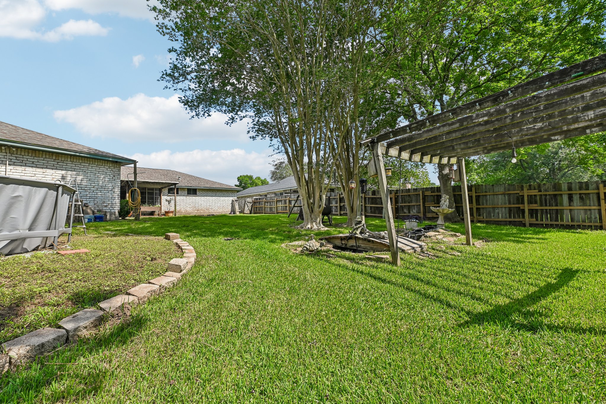 Saffron Ln-S1305-033.jpg