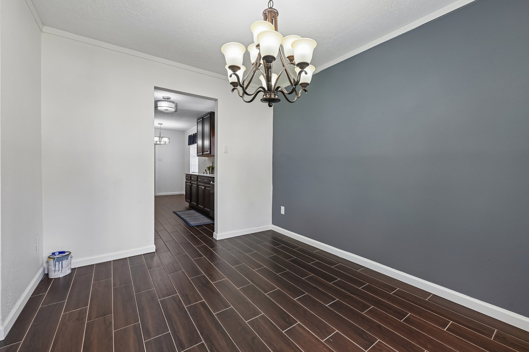 Saffron Ln-S1405-010.jpg
