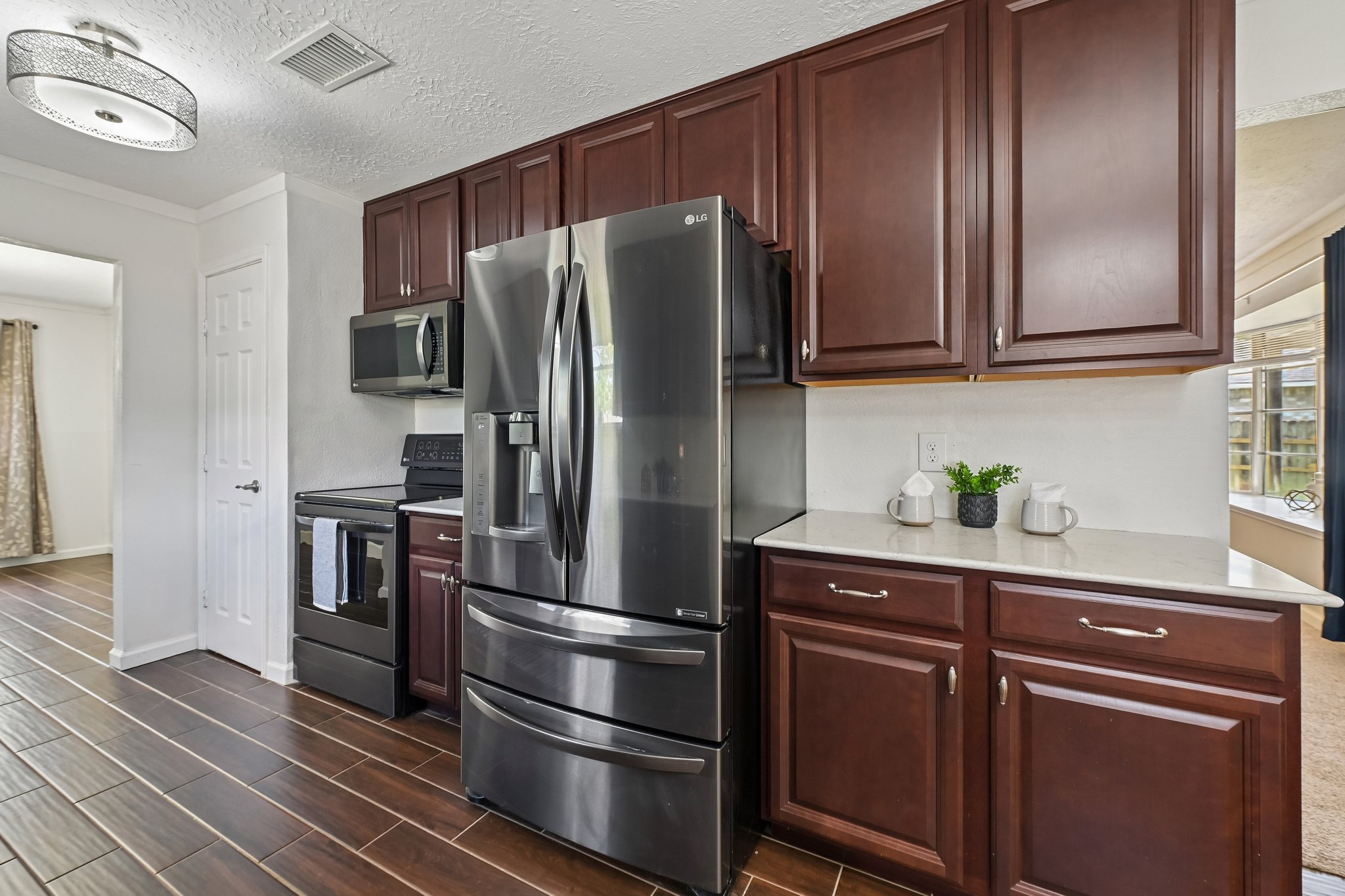 Saffron Ln-S1405-017.jpg