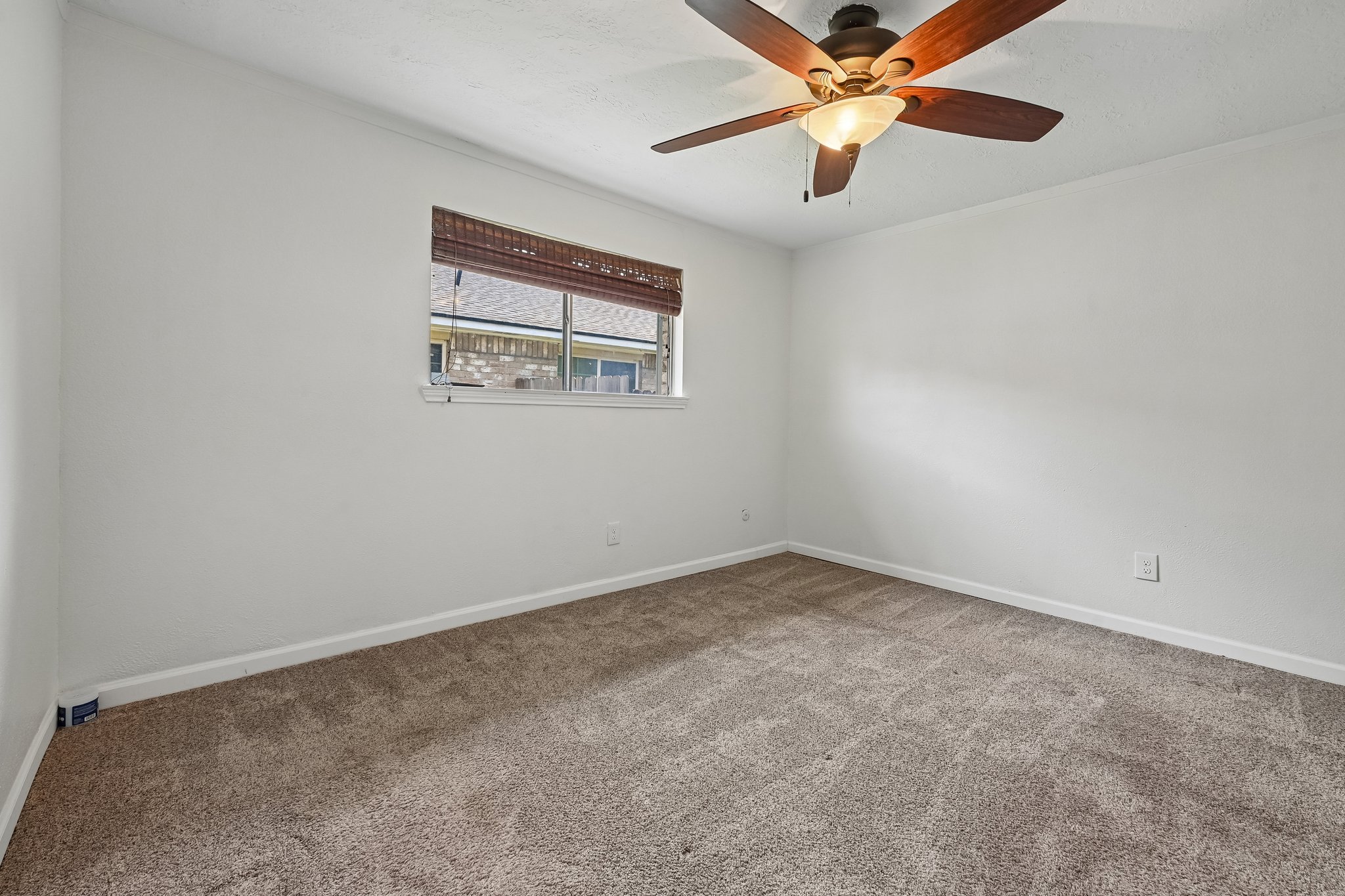 Saffron Ln-S1405-024.jpg