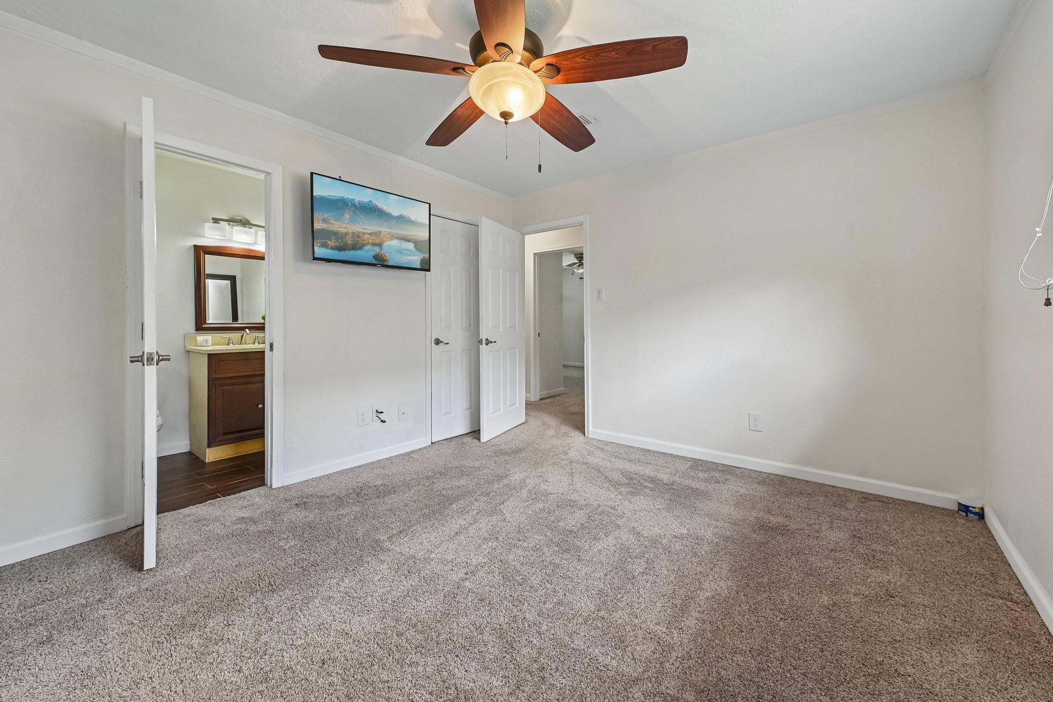 Saffron Ln-S1405-025.jpg