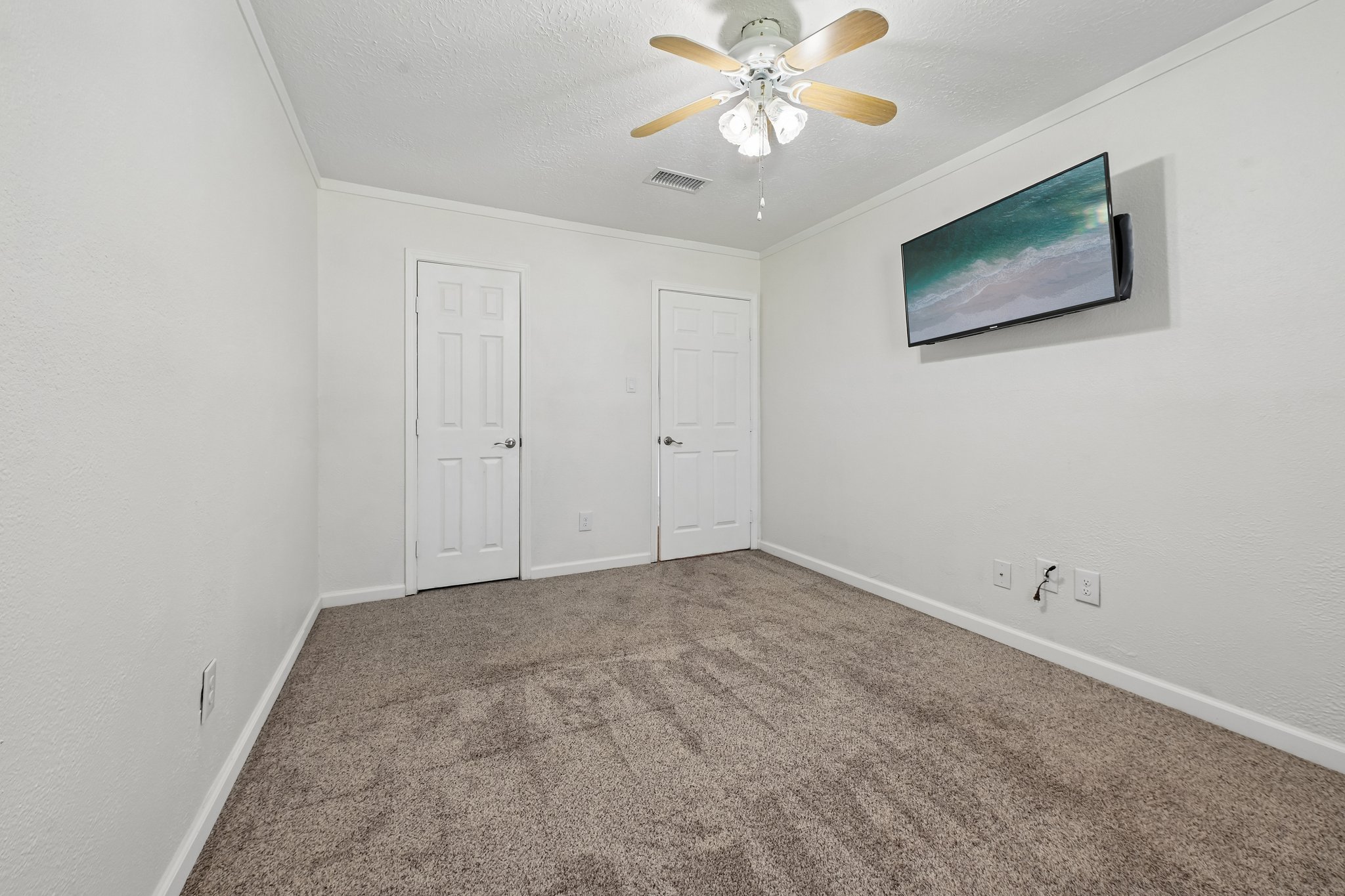 Saffron Ln-S1405-029.jpg