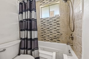 Saffron Ln-S1305-021.jpg