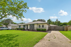 Saffron Ln-S1405-002.jpg
