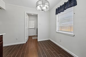 Saffron Ln-S1405-018.jpg