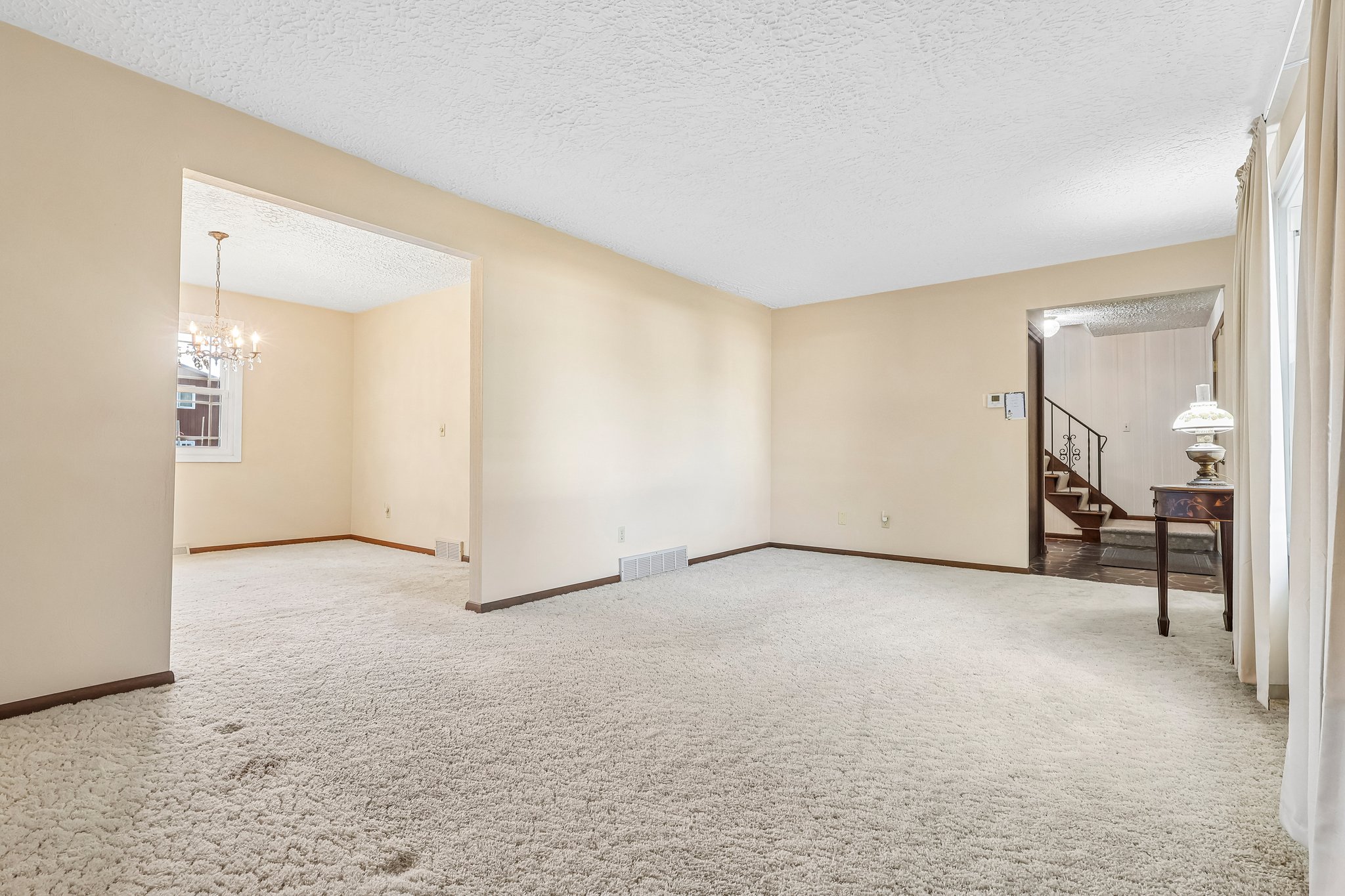 Edgewood Dr-S2110-006.jpg
