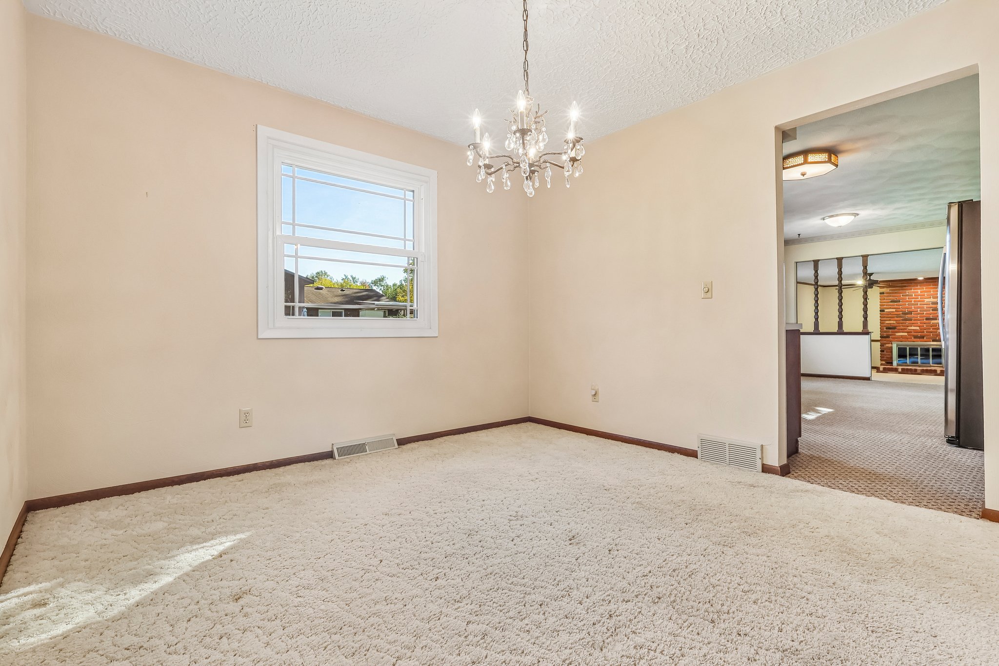 Edgewood Dr-S2110-011.jpg