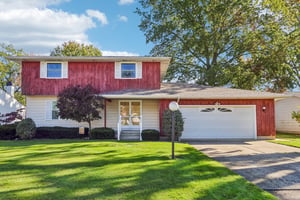Edgewood Dr-S2110-001.jpg