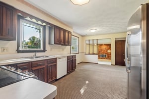 Edgewood Dr-S2110-012.jpg