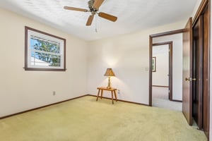 Edgewood Dr-S2110-017.jpg