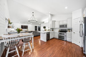 V.S.- 4419 Prairie Pine Ct, Hilliard-14