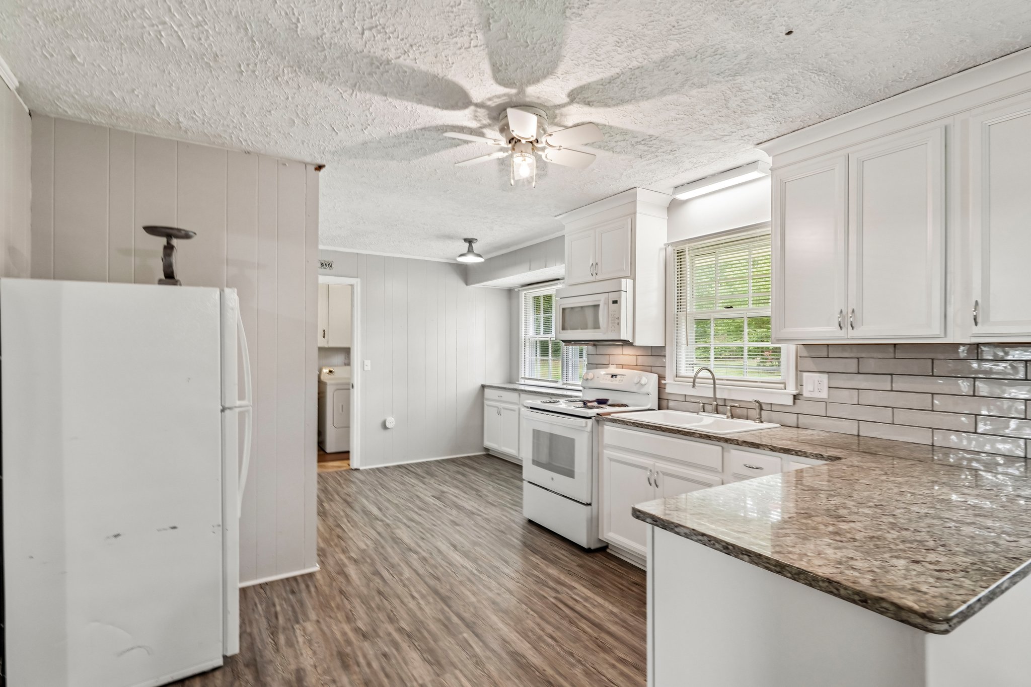 Patrick Rd-S1609-015.jpg