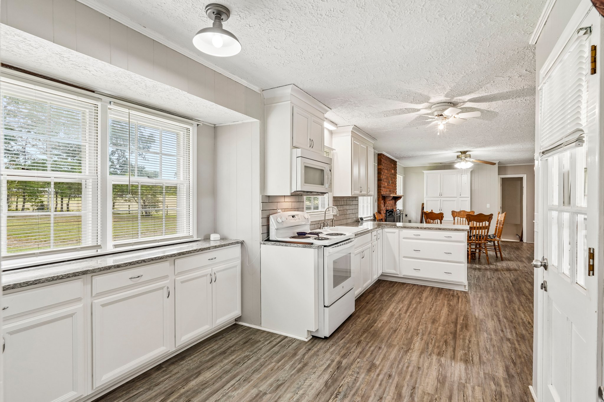 Patrick Rd-S1609-019.jpg