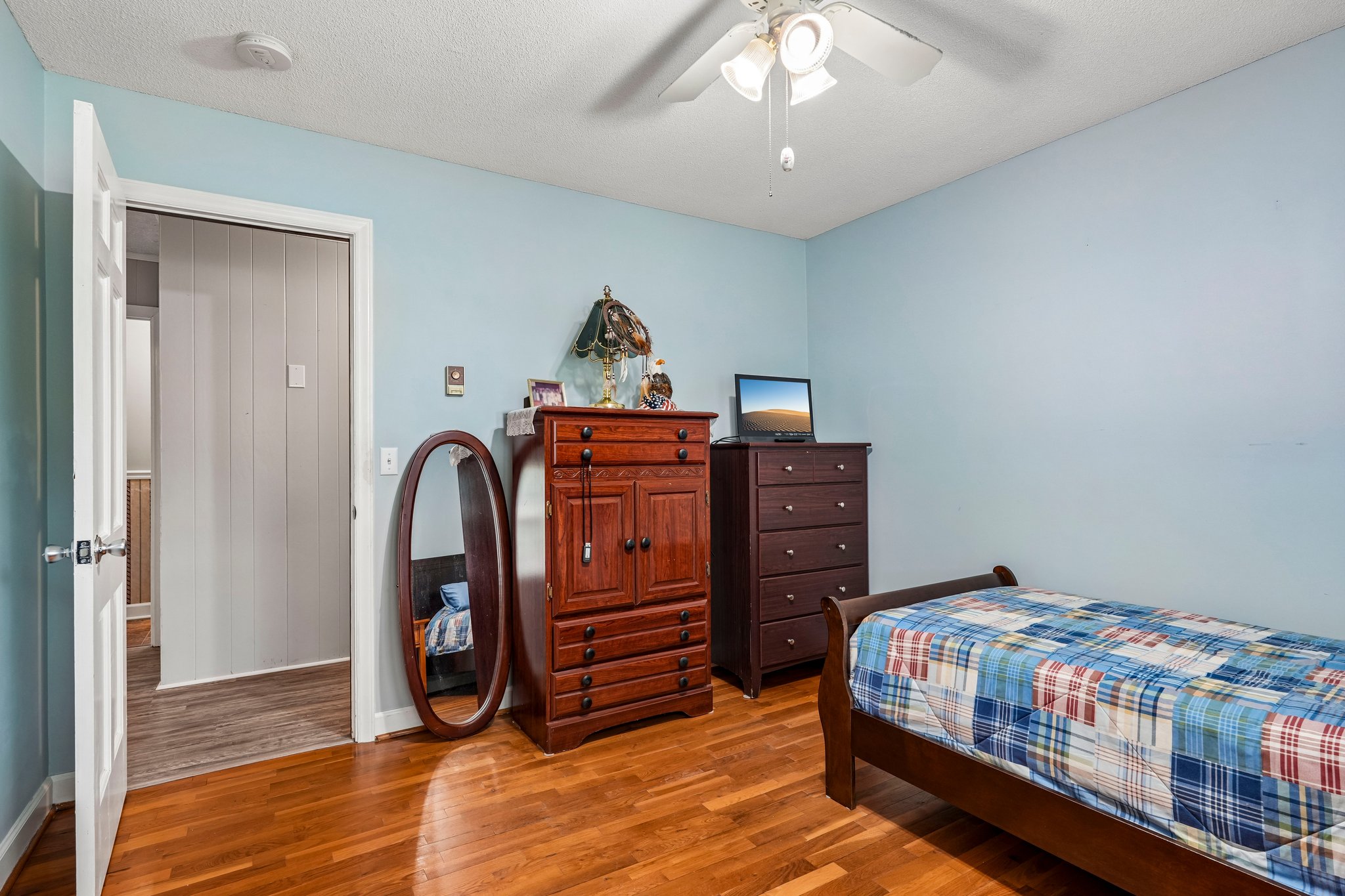 Patrick Rd-S1609-028.jpg
