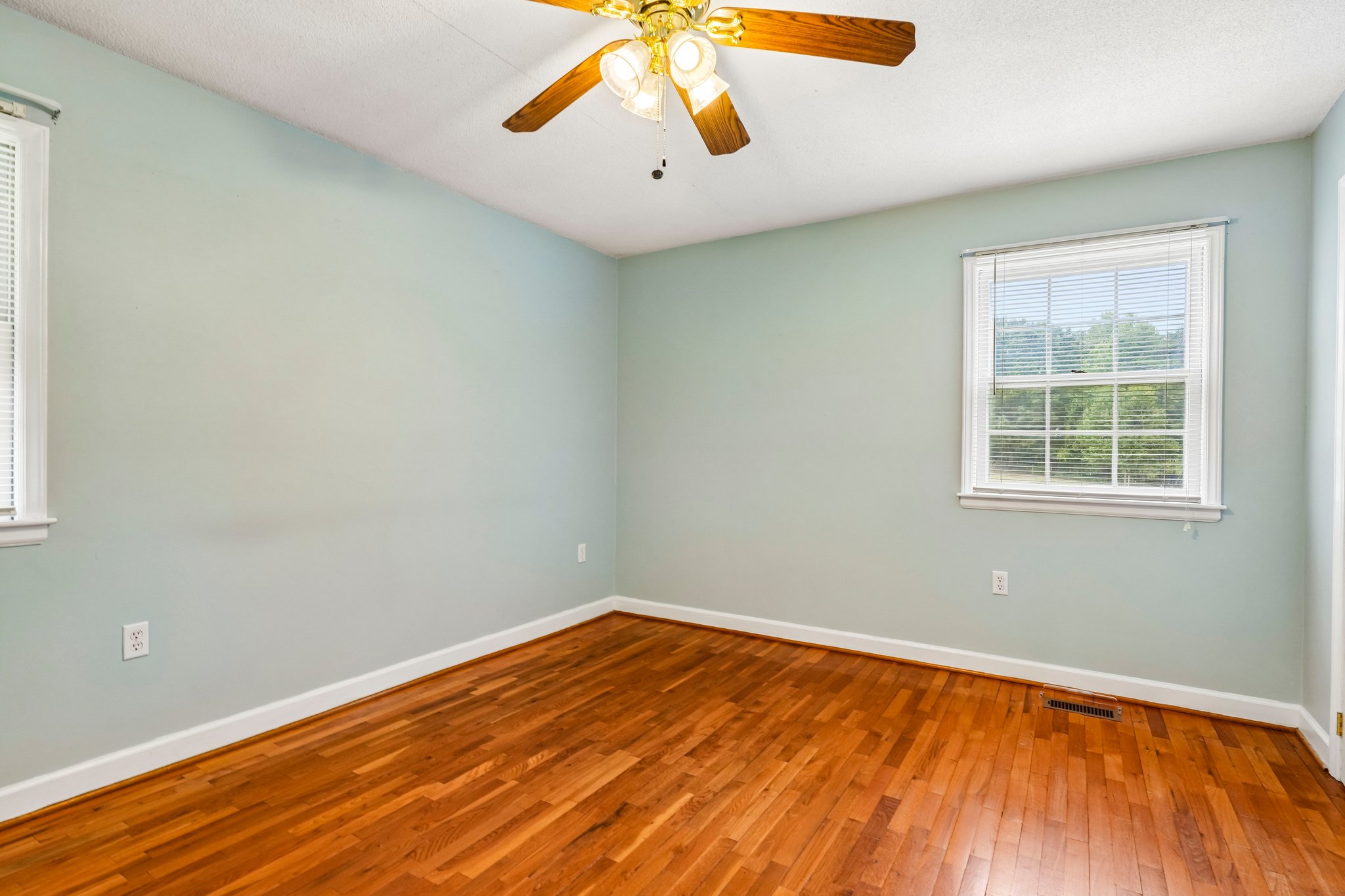 Patrick Rd-S1609-031.jpg