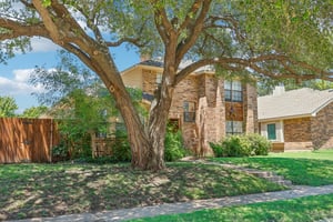 Ballinger Dr-002.jpg