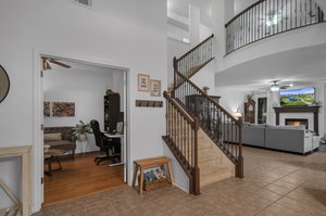 Foyer/Stairway
