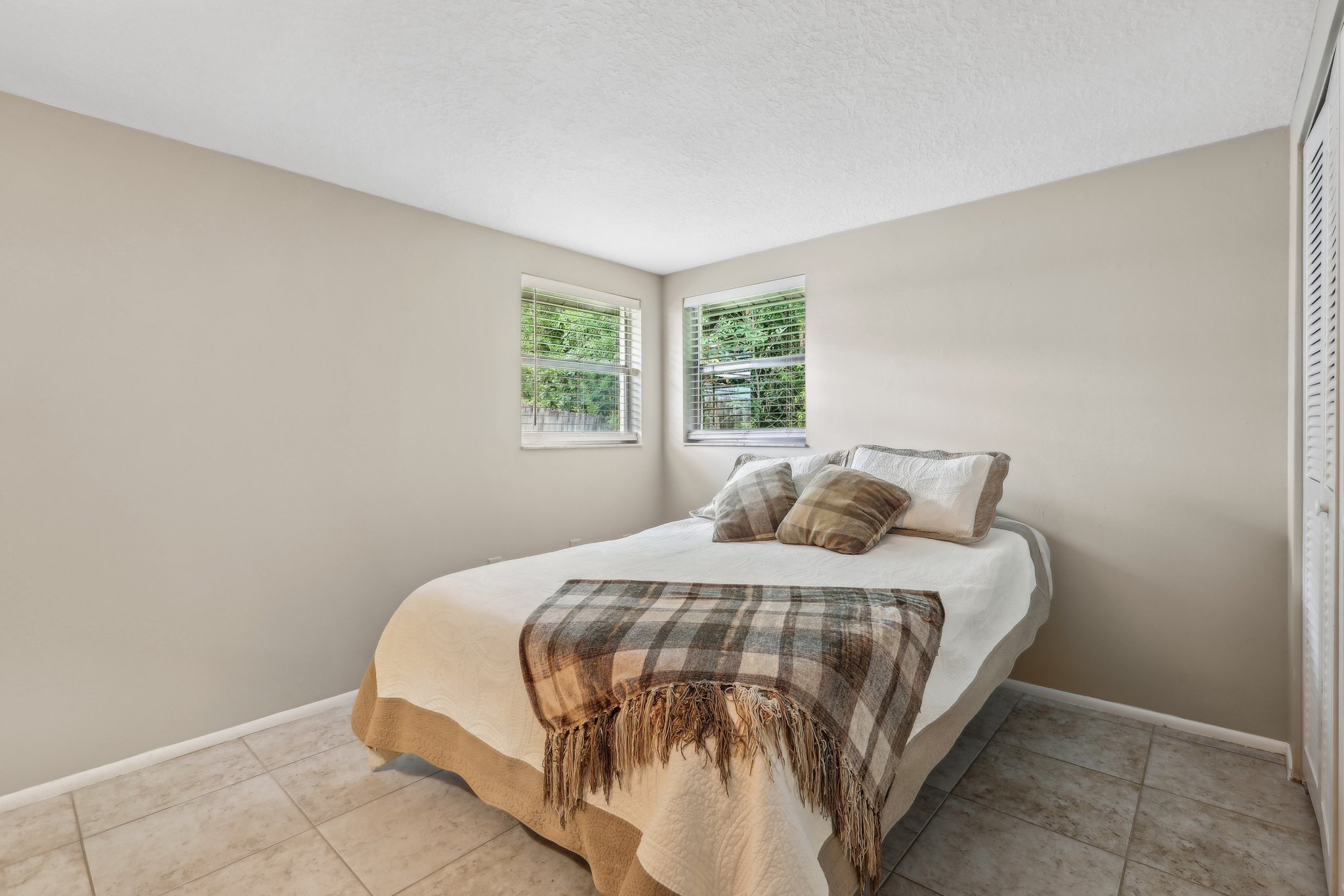 Whitetail Ln-2105-021.jpg