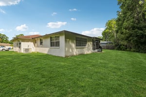 Whitetail Ln-2105-030.jpg