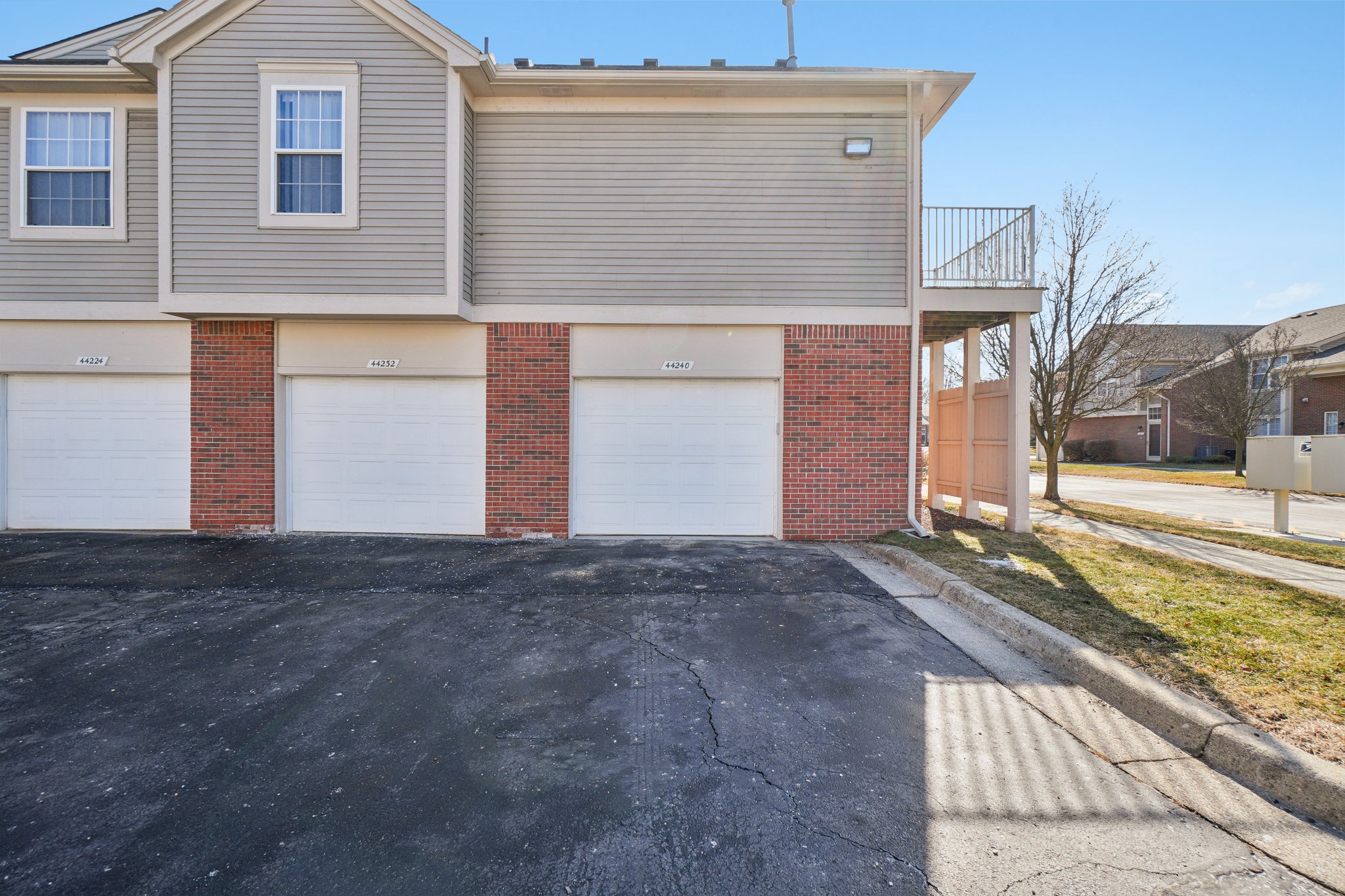 Princeton Dr-S2802-004.jpg