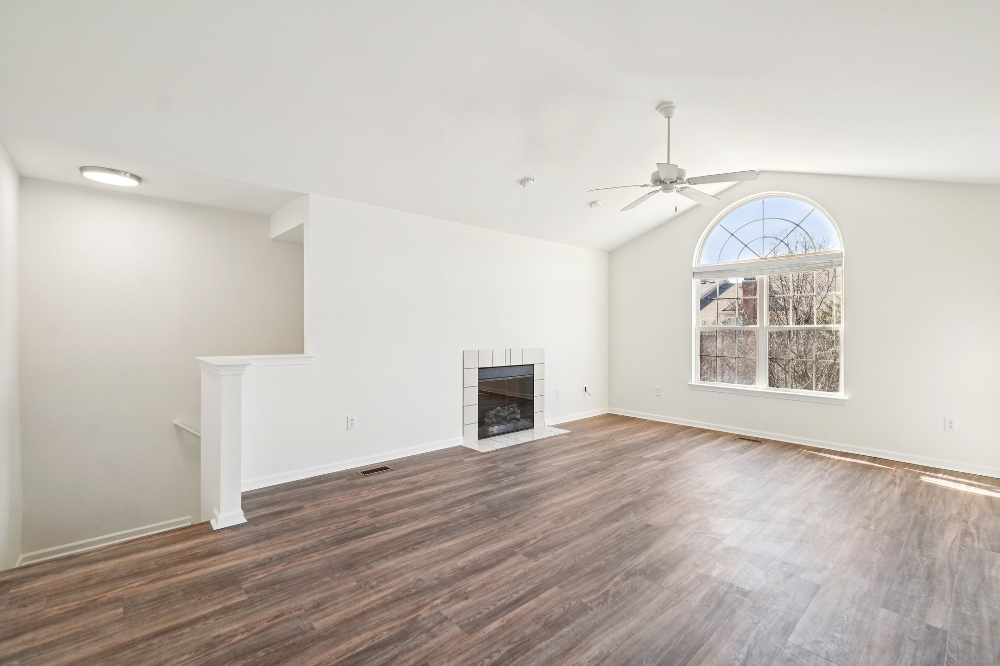 Princeton Dr-S2802-007.jpg