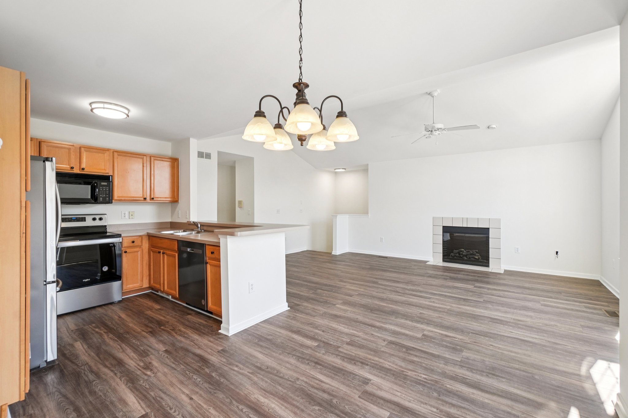 Princeton Dr-S2802-010.jpg