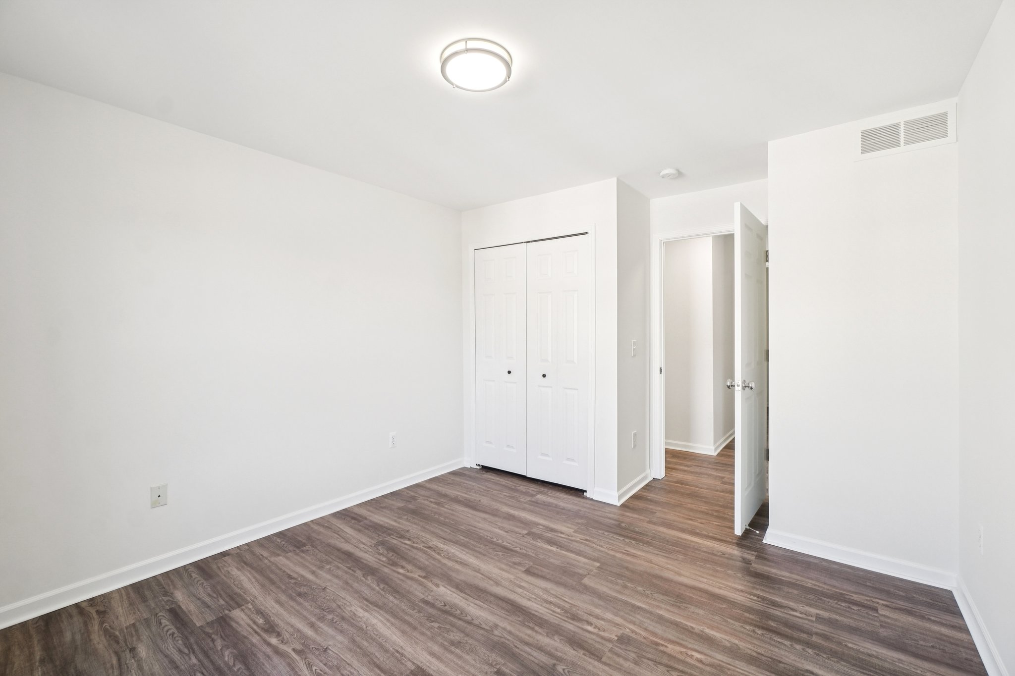 Princeton Dr-S2802-016.jpg