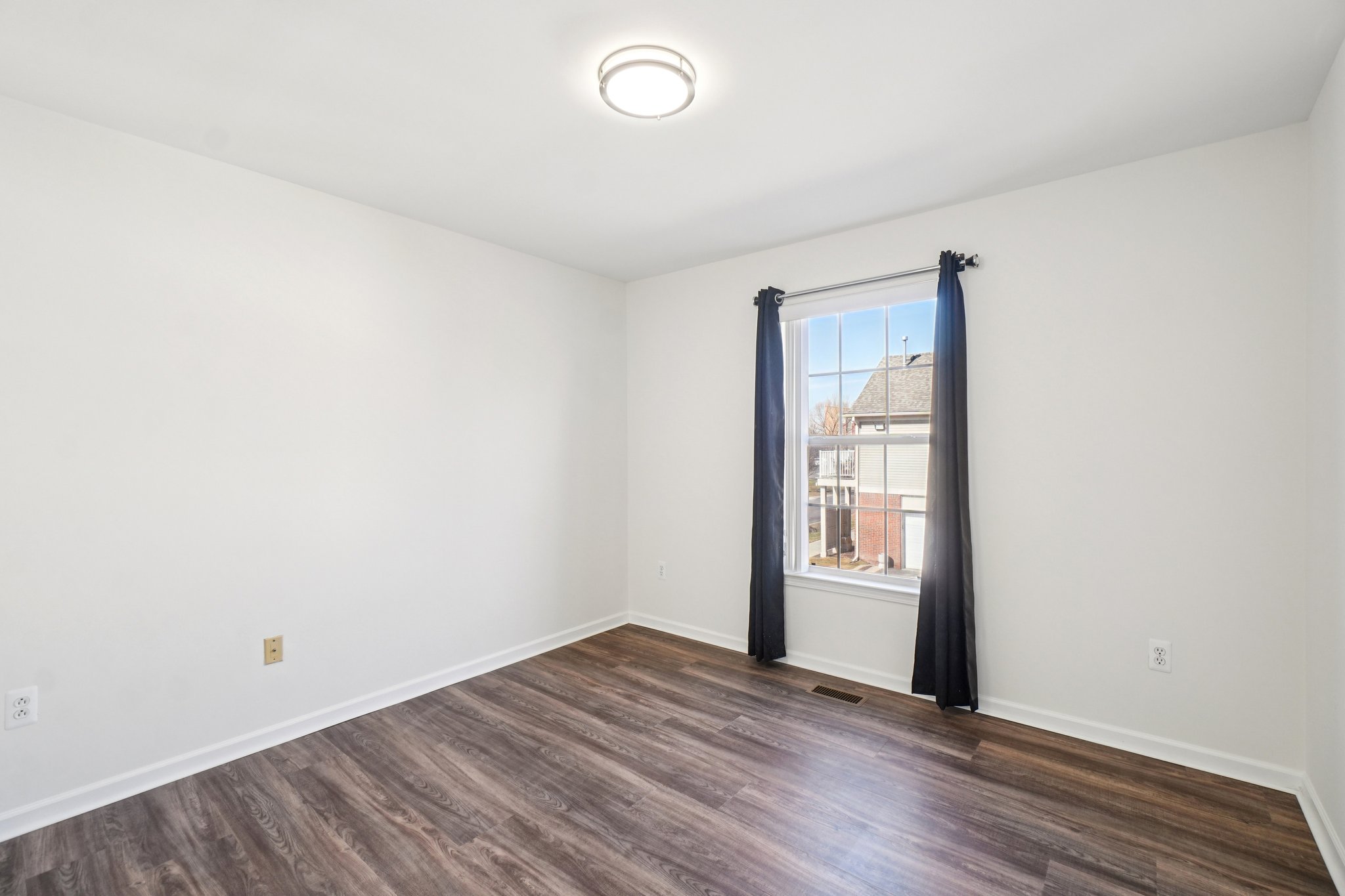 Princeton Dr-S2802-017.jpg