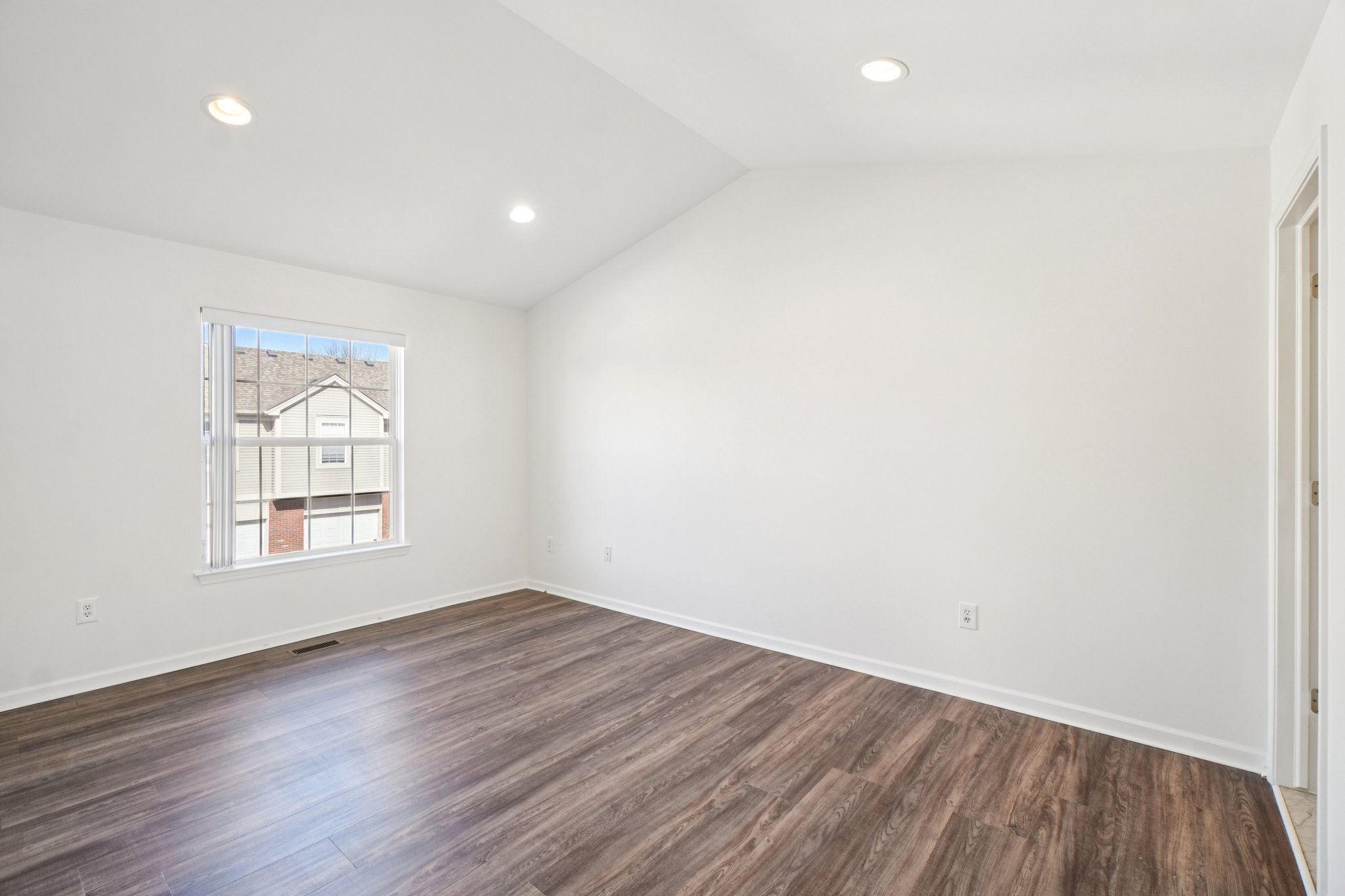 Princeton Dr-S2802-019.jpg