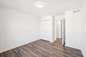 Princeton Dr-S2802-016.jpg