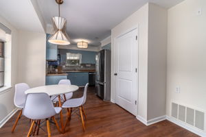 Kitchen/Breakfast Area