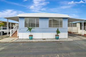 001_ 4425 Clares St 52