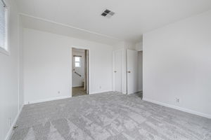 021_ 4425 Clares St 52