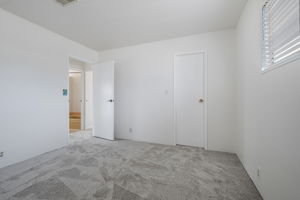 024_ 4425 Clares St 52