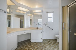 029_ 4425 Clares St 52