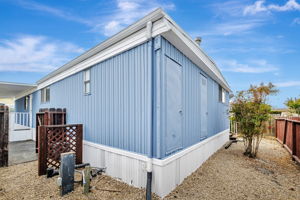 033_ 4425 Clares St 52