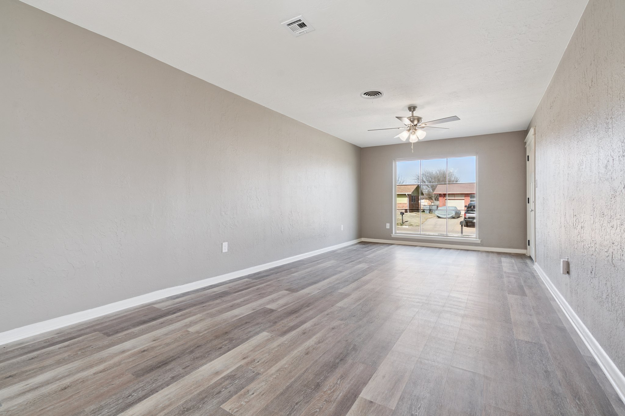 4428 NW Baltimore Ave_013.jpg