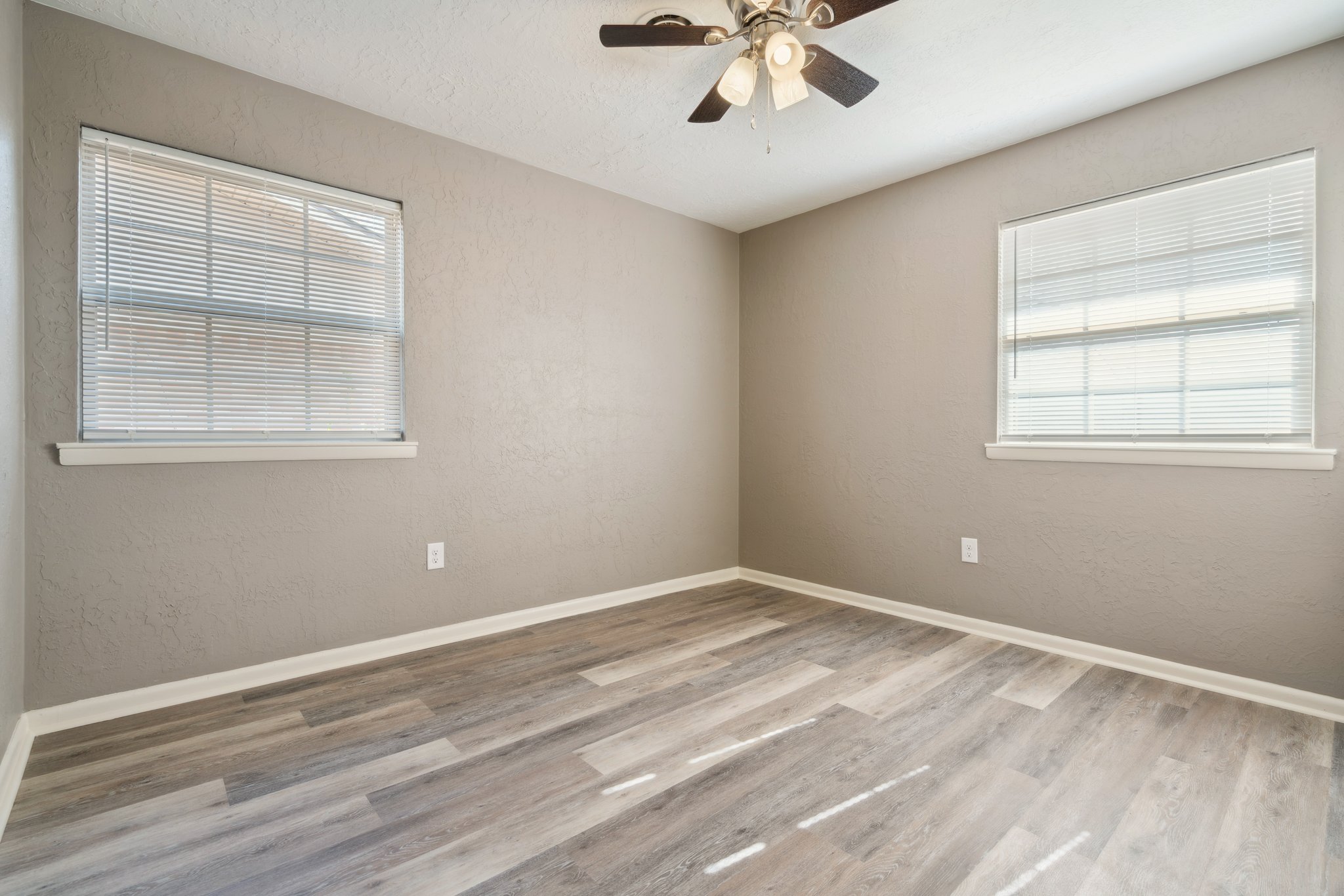 4428 NW Baltimore Ave_034.jpg