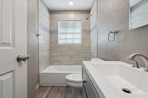 4428 NW Baltimore Ave_027.jpg