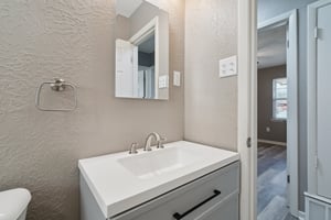 4428 NW Baltimore Ave_028.jpg