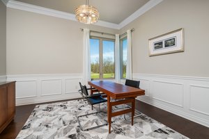 Flex room: office or formal dining