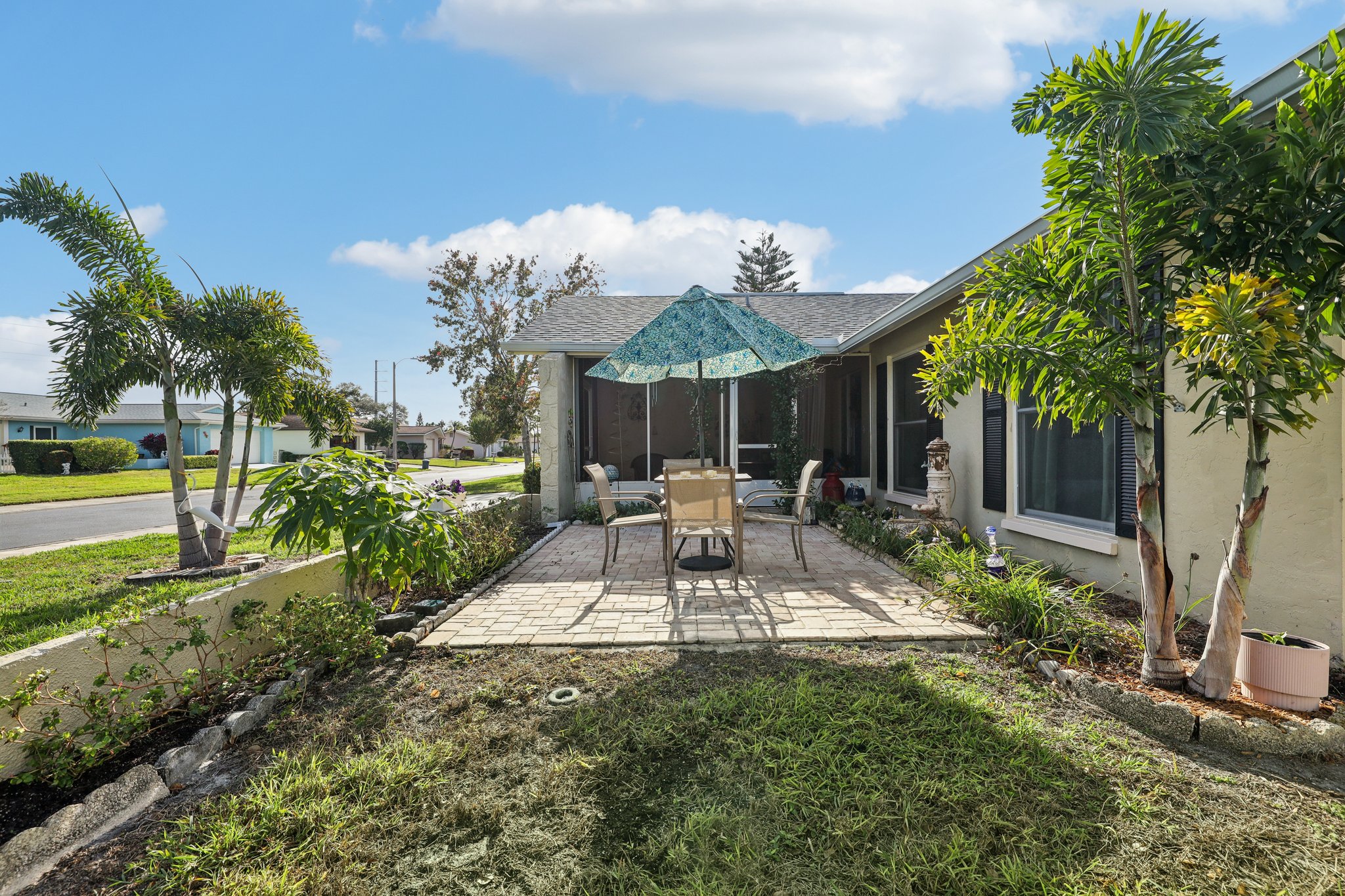 Great Lakes Dr-S2512-003.jpg