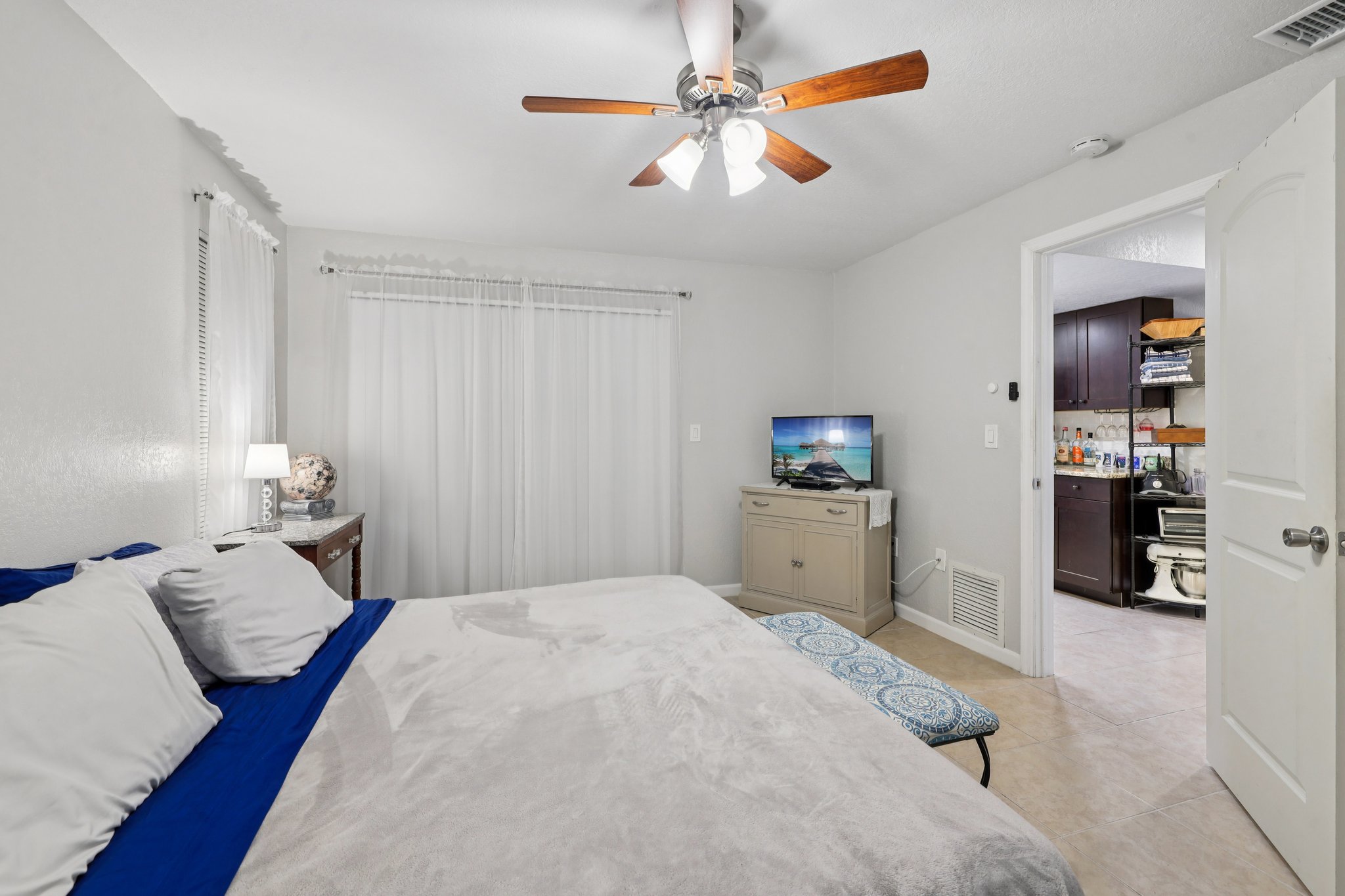 Great Lakes Dr-S2512-031.jpg