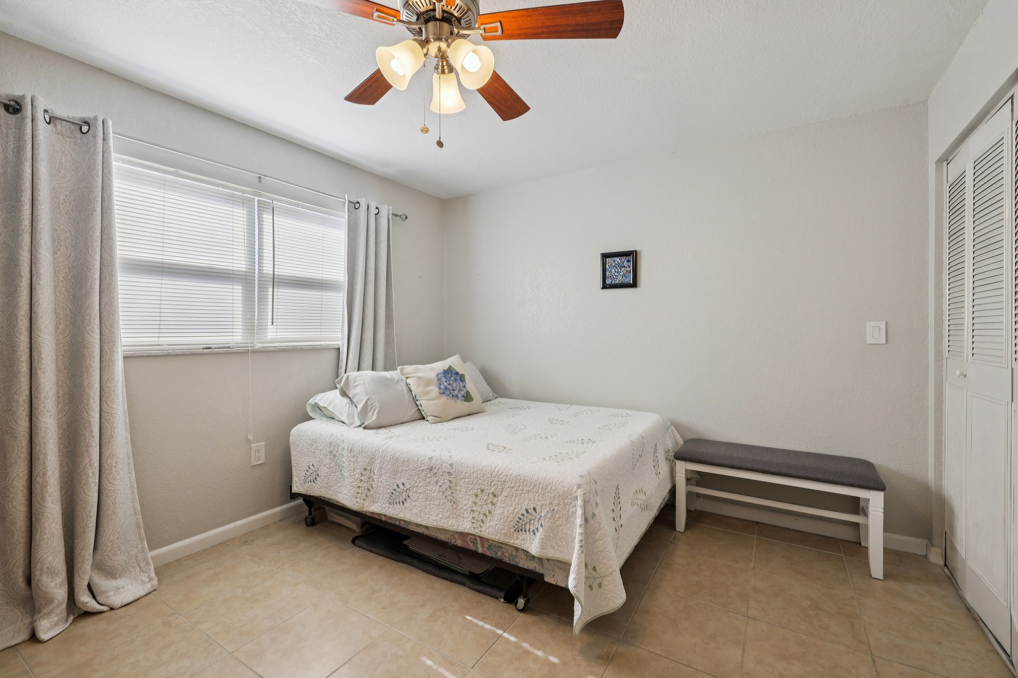 Great Lakes Dr-S2512-037.jpg