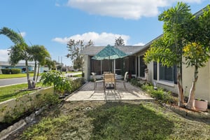 Great Lakes Dr-S2512-003.jpg