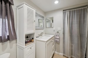 Great Lakes Dr-S2512-034.jpg