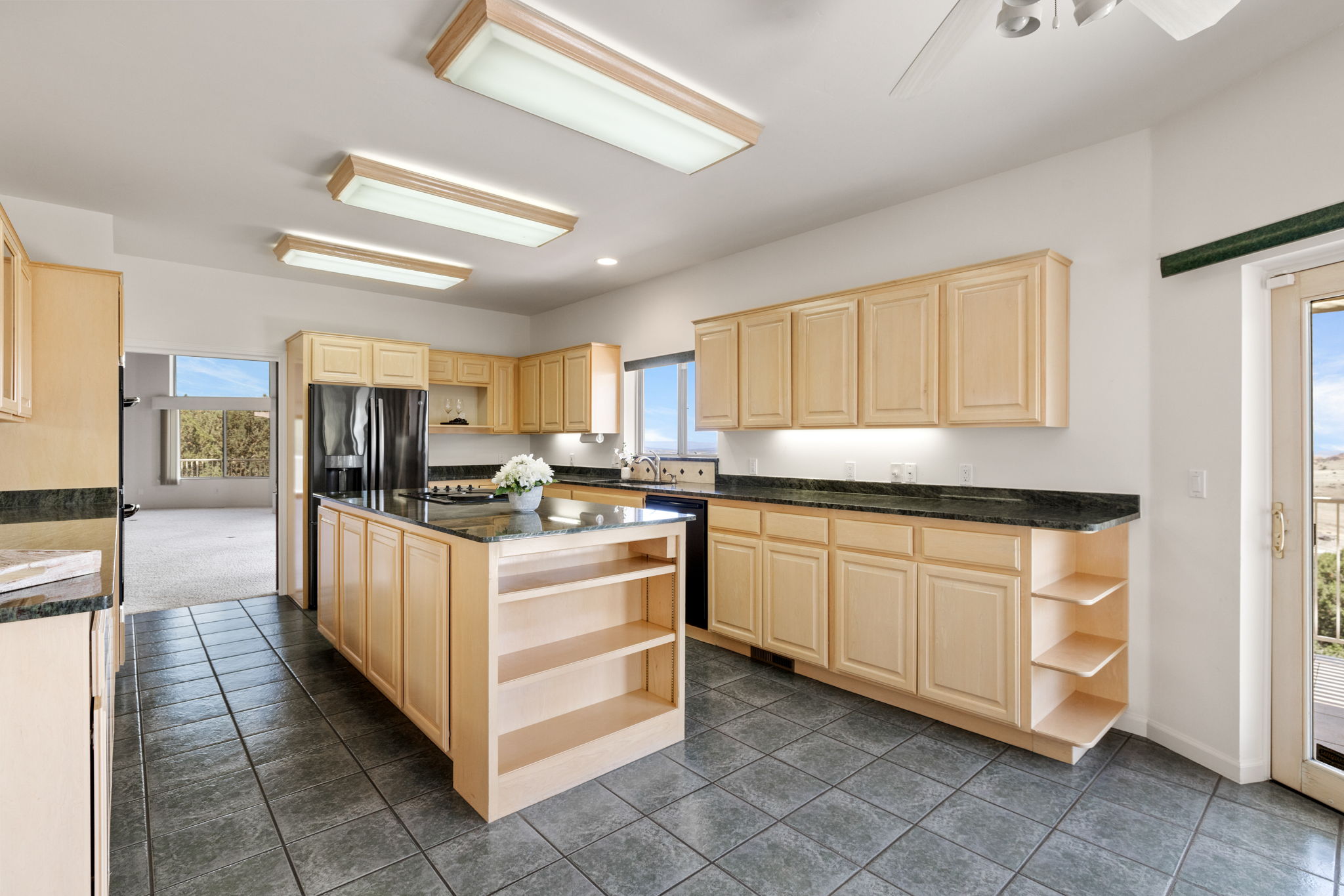 Kitchen (2)