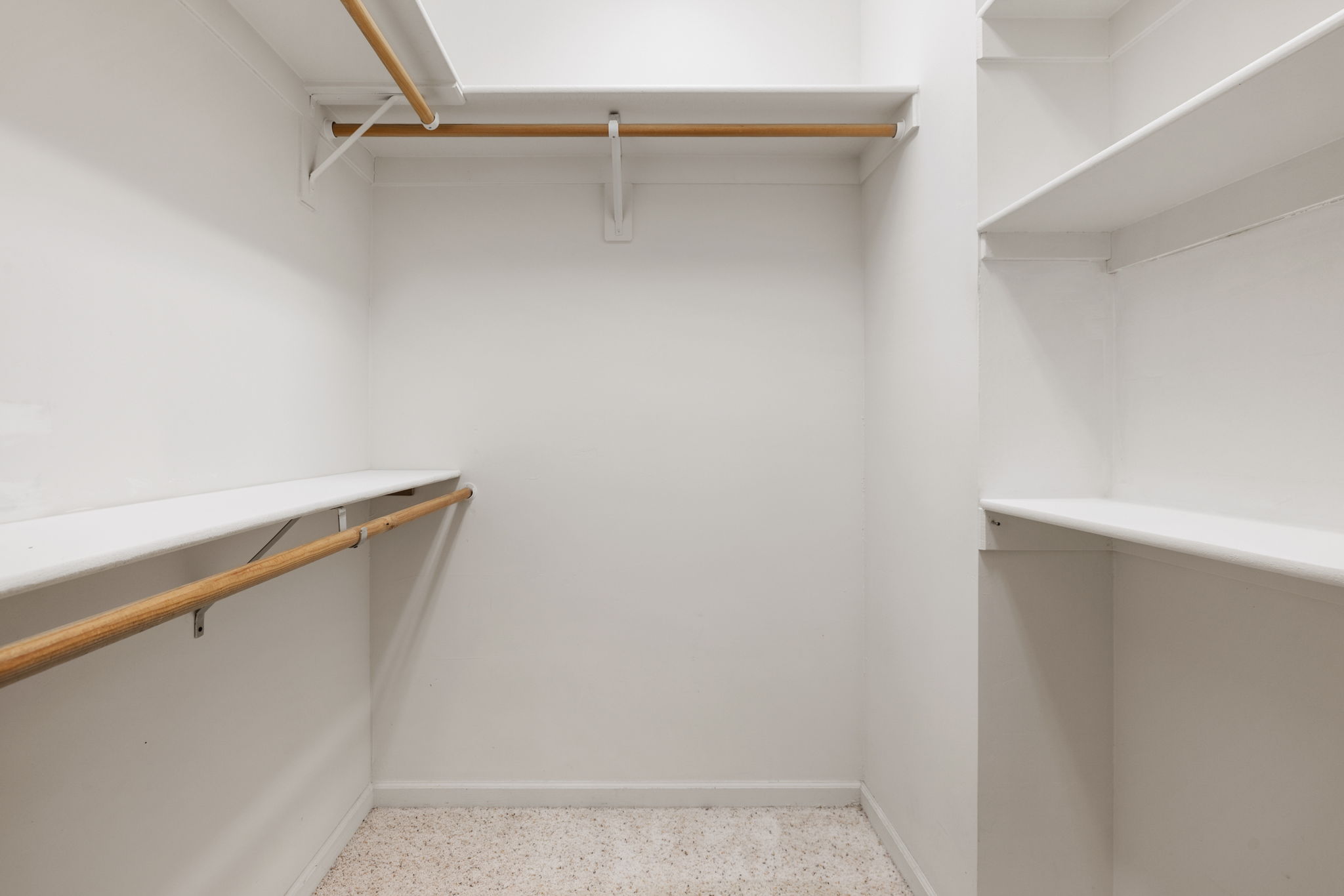 Primary Closet (1)