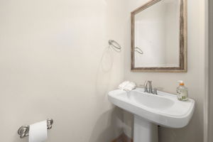  Photo 37
